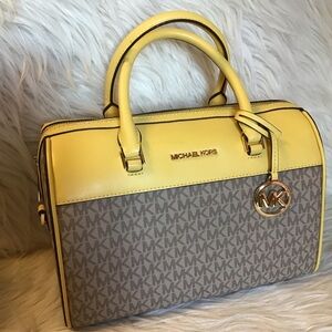 Michael kors signature barrel duffel bag monogram
